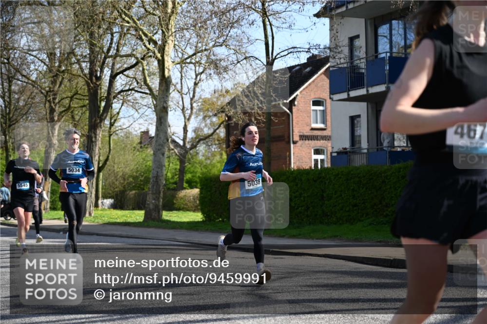 12.04.2026 - 45. Internationalen Wilhelmsburger Insellauf J. Mangold http://msf.ph/oto/9459991 12.04.2026 10:41:24 Ziel 4645, 4646, 5560, 4295, 5038, 4674, 5034, 3861, 5545, 2812, 5270, 5416, 4963, 3831, 4602, 4667, 4667, 3229, 3201, 2869, 2479, 3892, 4483, 5654, 5654, 2836 meine-sportfotos.de
