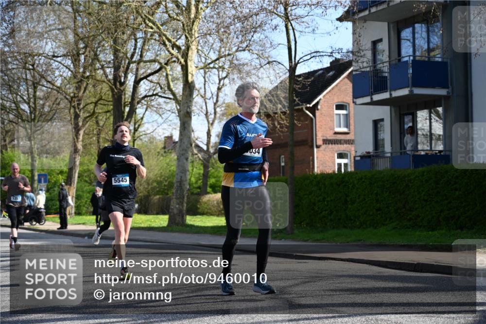 12.04.2026 - 45. Internationalen Wilhelmsburger Insellauf J. Mangold http://msf.ph/oto/9460010 12.04.2026 10:41:25 Ziel 5560, 4295, 5038, 4674, 5034, 3861, 5545, 2812, 5270, 5416, 4963, 3831, 4602, 4667, 3229, 3229, 3201, 2869, 2479, 3892, 4483, 5654, 2836 meine-sportfotos.de