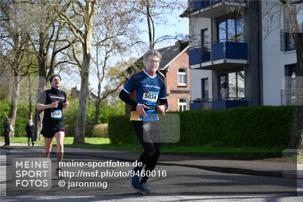 12.04.2026 - 45. Internationalen Wilhelmsburger Insellauf J. Mangold http://msf.ph/oto/9460016 12.04.2026 10:41:25 Ziel 5560, 4295, 5038, 4674, 5034, 3861, 5545, 2812, 5270, 5416, 4963, 3831, 4602, 4667, 3229, 3229, 3201, 2869, 2479, 3892, 4483, 5654, 2836 meine-sportfotos.de