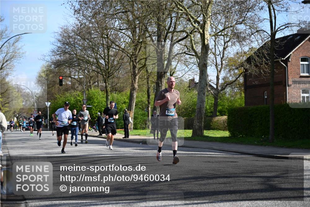 12.04.2026 - 45. Internationalen Wilhelmsburger Insellauf J. Mangold http://msf.ph/oto/9460034 12.04.2026 10:41:28 Ziel 4295, 5038, 4674, 5034, 3861, 5545, 2812, 5270, 5416, 4963, 3831, 4602, 4667, 3229, 3201, 2869, 2479, 3892, 4483, 5654, 2836, 4615 meine-sportfotos.de