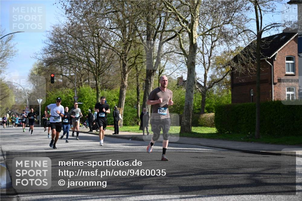 12.04.2026 - 45. Internationalen Wilhelmsburger Insellauf J. Mangold http://msf.ph/oto/9460035 12.04.2026 10:41:28 Ziel 4295, 5038, 4674, 5034, 3861, 5545, 2812, 5270, 5416, 4963, 3831, 4602, 4667, 3229, 3201, 2869, 2479, 3892, 4483, 5654, 2836, 4615 meine-sportfotos.de