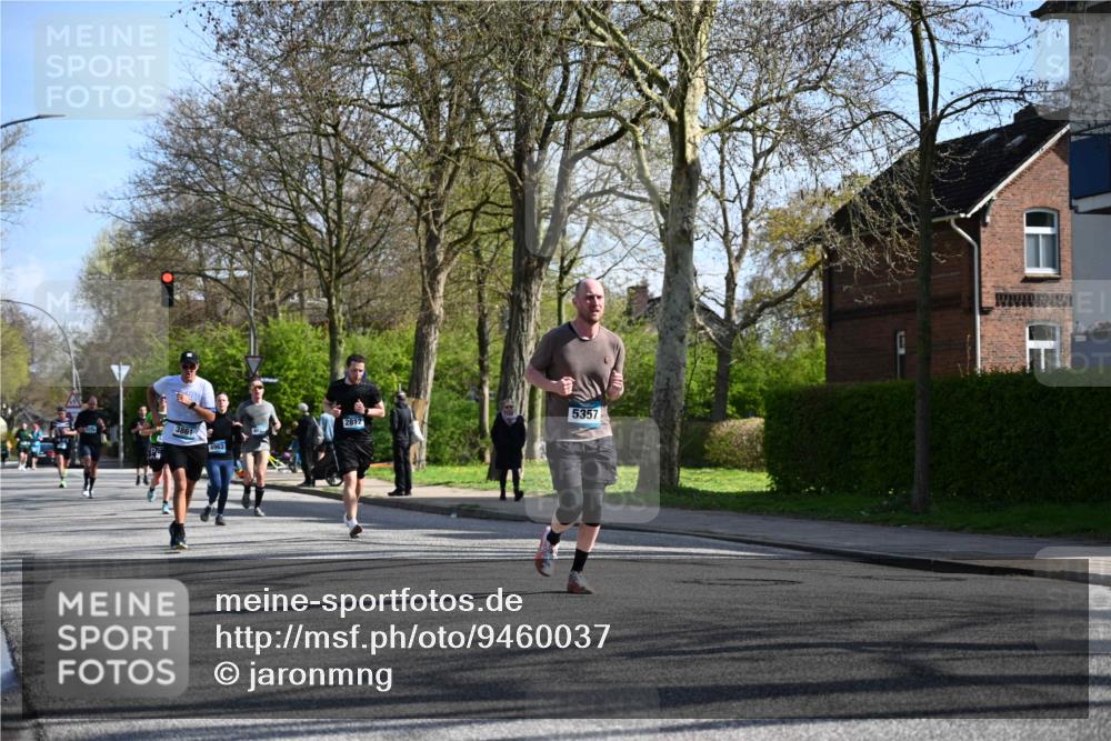 12.04.2026 - 45. Internationalen Wilhelmsburger Insellauf J. Mangold http://msf.ph/oto/9460037 12.04.2026 10:41:28 Ziel 4295, 5038, 4674, 5034, 3861, 5545, 2812, 5270, 5416, 4963, 3831, 4602, 4667, 3229, 3201, 2869, 2479, 3892, 4483, 5654, 2836, 4615 meine-sportfotos.de