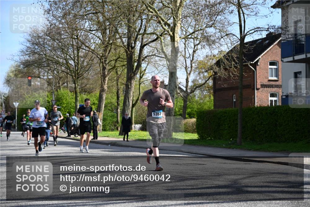 12.04.2026 - 45. Internationalen Wilhelmsburger Insellauf J. Mangold http://msf.ph/oto/9460042 12.04.2026 10:41:28 Ziel 4295, 5038, 4674, 5034, 3861, 5545, 2812, 5270, 5416, 4963, 3831, 4602, 4667, 3229, 3201, 2869, 2479, 3892, 4483, 5654, 2836, 4615 meine-sportfotos.de