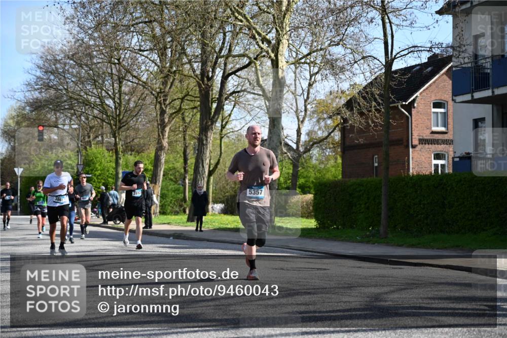 12.04.2026 - 45. Internationalen Wilhelmsburger Insellauf J. Mangold http://msf.ph/oto/9460043 12.04.2026 10:41:28 Ziel 4295, 5038, 4674, 5034, 3861, 5545, 2812, 5270, 5416, 4963, 3831, 4602, 4667, 3229, 3201, 2869, 2479, 3892, 4483, 5654, 2836, 4615 meine-sportfotos.de