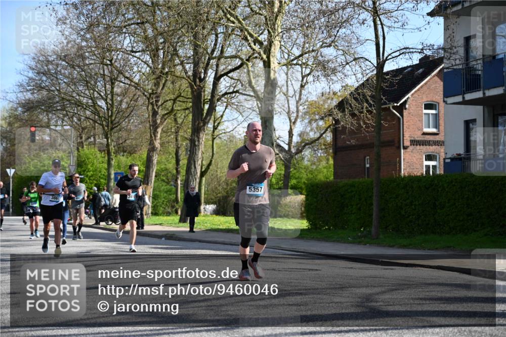 12.04.2026 - 45. Internationalen Wilhelmsburger Insellauf J. Mangold http://msf.ph/oto/9460046 12.04.2026 10:41:28 Ziel 4295, 5038, 4674, 5034, 3861, 5545, 2812, 5270, 5416, 4963, 3831, 4602, 4667, 3229, 3201, 2869, 2479, 3892, 4483, 5654, 2836, 4615 meine-sportfotos.de