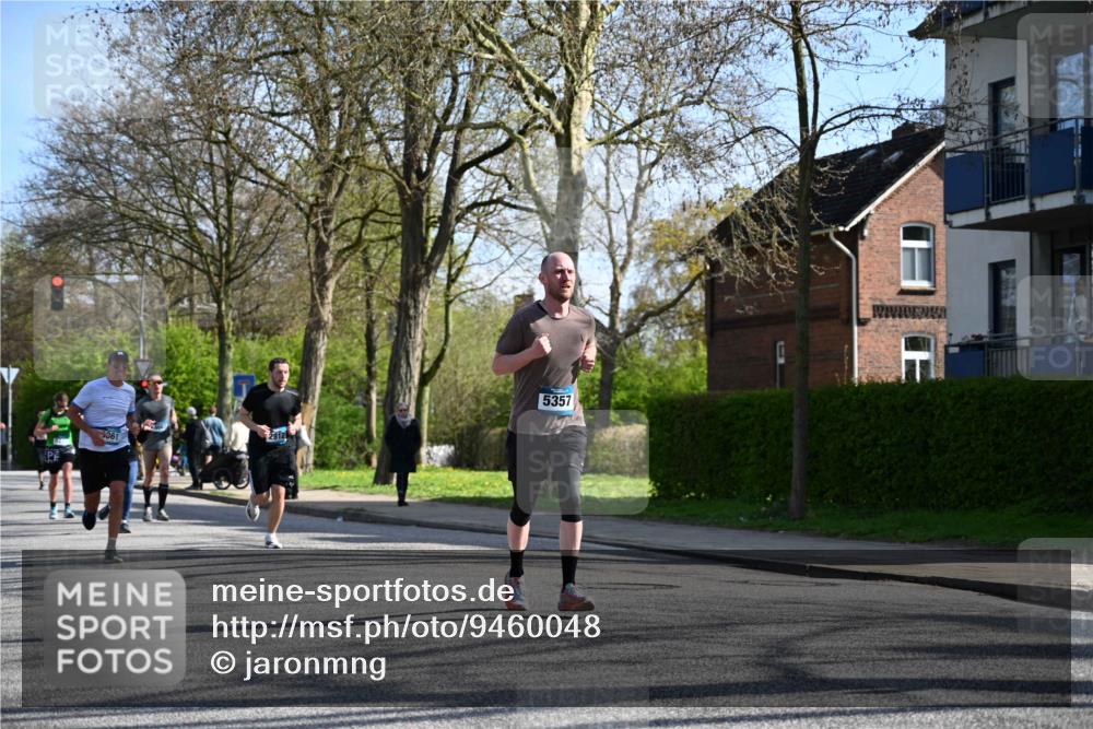 12.04.2026 - 45. Internationalen Wilhelmsburger Insellauf J. Mangold http://msf.ph/oto/9460048 12.04.2026 10:41:28 Ziel 4295, 5038, 4674, 5034, 3861, 5545, 2812, 5270, 5416, 4963, 3831, 4602, 4667, 3229, 3201, 2869, 2479, 3892, 4483, 5654, 2836, 4615 meine-sportfotos.de