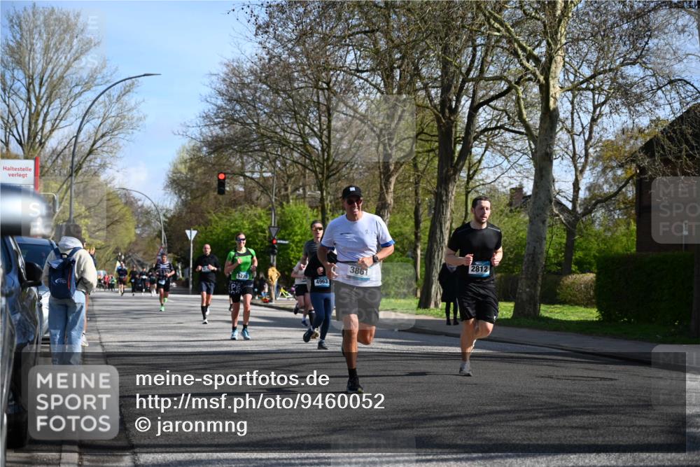 12.04.2026 - 45. Internationalen Wilhelmsburger Insellauf J. Mangold http://msf.ph/oto/9460052 12.04.2026 10:41:30 Ziel 4295, 5038, 4674, 5034, 3861, 5545, 2812, 5270, 5416, 4963, 3831, 4602, 4667, 3229, 3201, 2869, 2479, 3892, 4483, 5654, 2836, 2836, 4615, 2222 meine-sportfotos.de