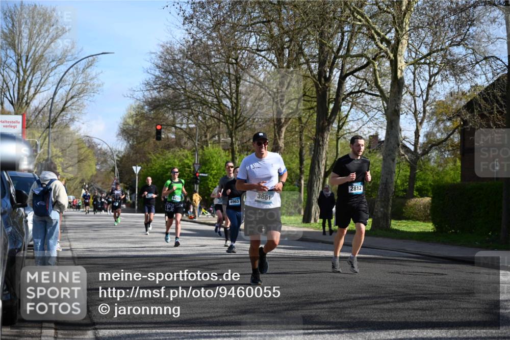 12.04.2026 - 45. Internationalen Wilhelmsburger Insellauf J. Mangold http://msf.ph/oto/9460055 12.04.2026 10:41:30 Ziel 4295, 5038, 4674, 5034, 3861, 5545, 2812, 5270, 5416, 4963, 3831, 4602, 4667, 3229, 3201, 2869, 2479, 3892, 4483, 5654, 2836, 2836, 4615, 2222 meine-sportfotos.de