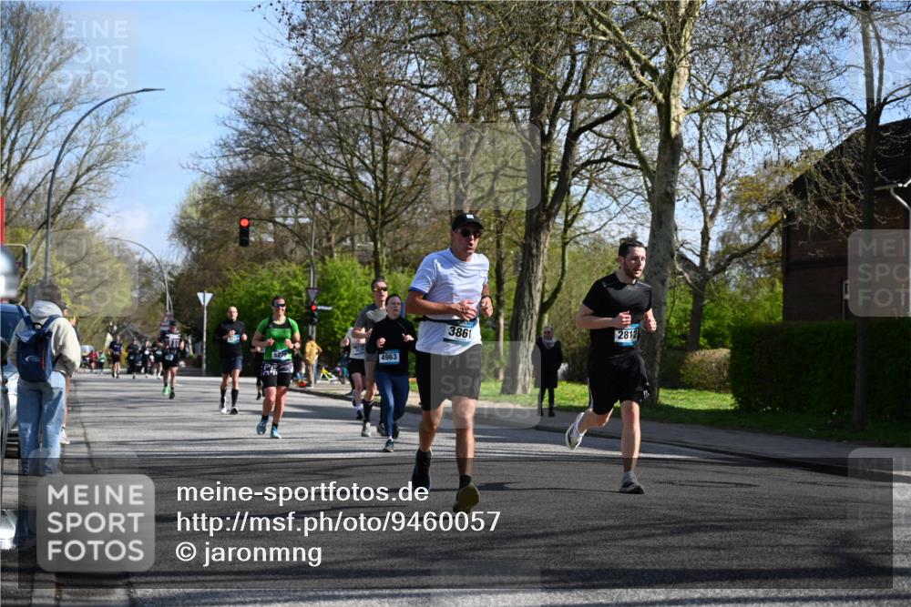 12.04.2026 - 45. Internationalen Wilhelmsburger Insellauf J. Mangold http://msf.ph/oto/9460057 12.04.2026 10:41:30 Ziel 4295, 5038, 4674, 5034, 3861, 5545, 2812, 5270, 5416, 4963, 3831, 4602, 4667, 3229, 3201, 2869, 2479, 3892, 4483, 5654, 2836, 2836, 4615, 2222 meine-sportfotos.de