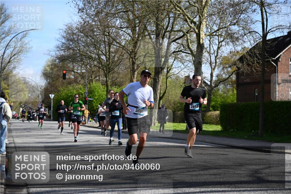 12.04.2026 - 45. Internationalen Wilhelmsburger Insellauf J. Mangold http://msf.ph/oto/9460060 12.04.2026 10:41:31 Ziel 4295, 5038, 4674, 5034, 3861, 5545, 2812, 5270, 5416, 4963, 3831, 4602, 4667, 3229, 3201, 2869, 2869, 2479, 3892, 4483, 5654, 2836, 4615, 2222, 3419, 4042, 3991 meine-sportfotos.de