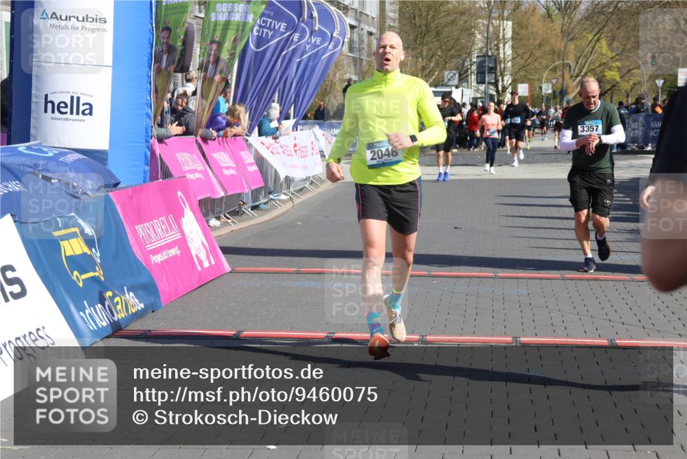 12.04.2026 - 45. Internationalen Wilhelmsburger Insellauf Strokosch-Dieckow http://msf.ph/oto/9460075 12.04.2026 10:50:01 Ziel 3036, 2048, 3357 meine-sportfotos.de