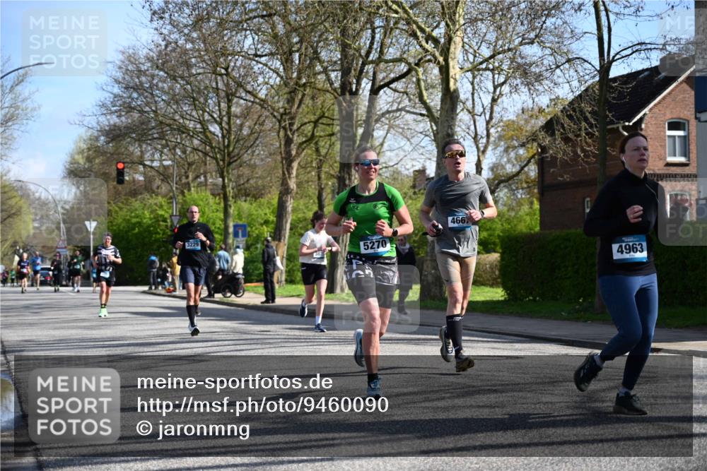 12.04.2026 - 45. Internationalen Wilhelmsburger Insellauf J. Mangold http://msf.ph/oto/9460090 12.04.2026 10:41:34 Ziel 5038, 4674, 5034, 3861, 5545, 2812, 5270, 5416, 4963, 3831, 4602, 4667, 3229, 3201, 2869, 2479, 3892, 4483, 4483, 5654, 2836, 4615, 2222, 3419, 4042, 3991 meine-sportfotos.de