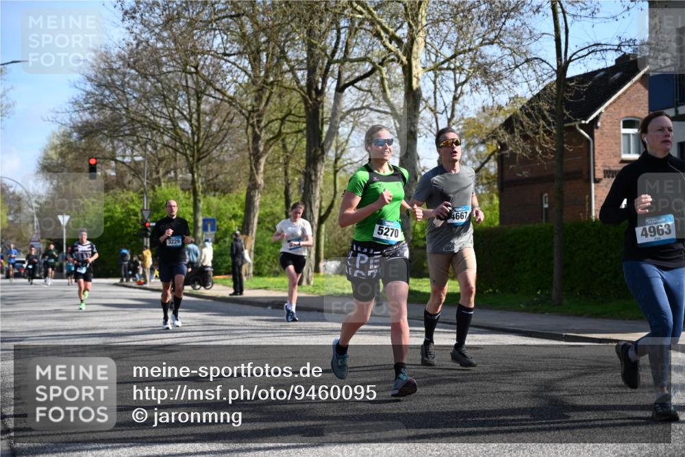 12.04.2026 - 45. Internationalen Wilhelmsburger Insellauf J. Mangold http://msf.ph/oto/9460095 12.04.2026 10:41:34 Ziel 5038, 4674, 5034, 3861, 5545, 2812, 5270, 5416, 4963, 3831, 4602, 4667, 3229, 3201, 2869, 2479, 3892, 4483, 4483, 5654, 2836, 4615, 2222, 3419, 4042, 3991 meine-sportfotos.de