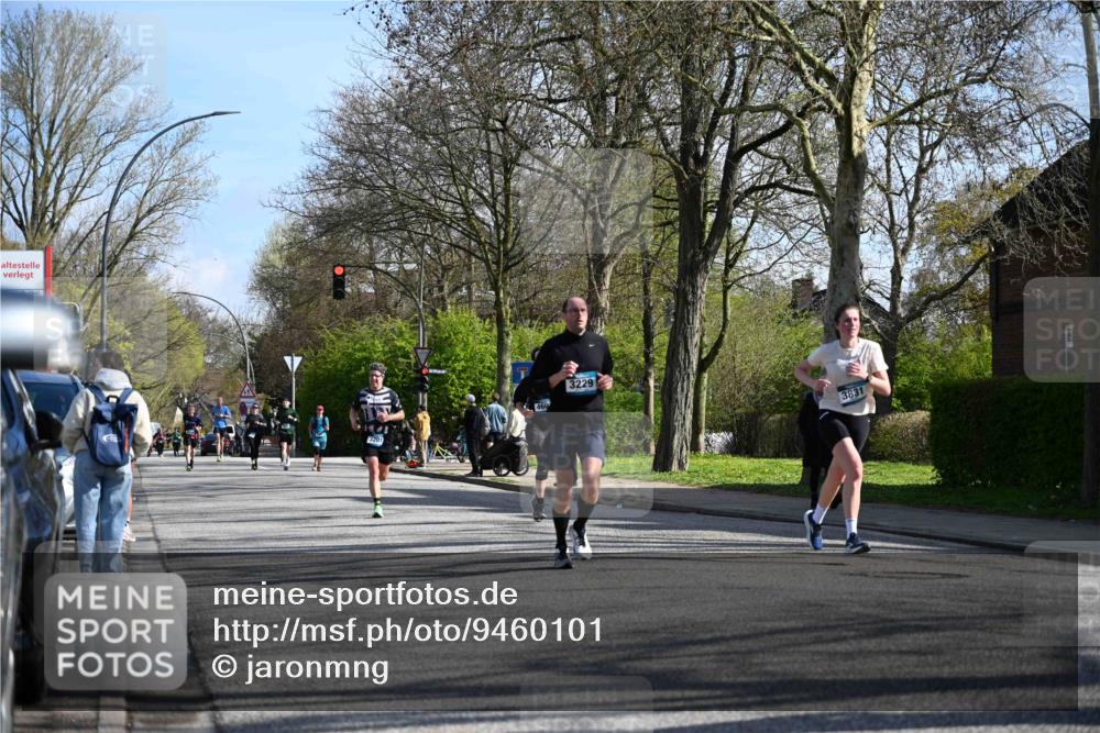 12.04.2026 - 45. Internationalen Wilhelmsburger Insellauf J. Mangold http://msf.ph/oto/9460101 12.04.2026 10:41:35 Ziel 5038, 4674, 5034, 3861, 5545, 2812, 5270, 5416, 4963, 3831, 4602, 4667, 3229, 3201, 2869, 2479, 3892, 4483, 5654, 2836, 4615, 2222, 3419, 4042, 3991 meine-sportfotos.de