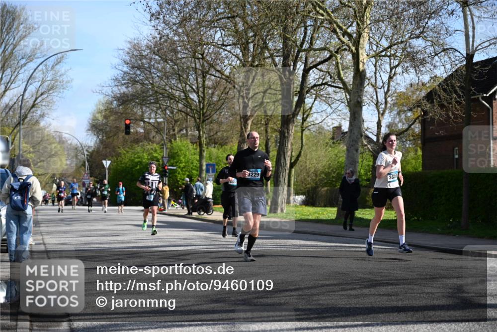 12.04.2026 - 45. Internationalen Wilhelmsburger Insellauf J. Mangold http://msf.ph/oto/9460109 12.04.2026 10:41:36 Ziel 4674, 5034, 3861, 5545, 2812, 5270, 5416, 4963, 3831, 4602, 4667, 3229, 3201, 2869, 2479, 3892, 4483, 5654, 5654, 2836, 4615, 2222, 3419, 4042, 3991, 2262, 2263 meine-sportfotos.de