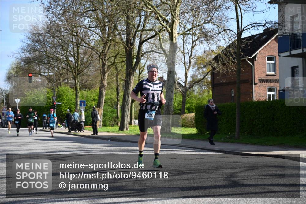 12.04.2026 - 45. Internationalen Wilhelmsburger Insellauf J. Mangold http://msf.ph/oto/9460118 12.04.2026 10:41:40 Ziel 3861, 5545, 2812, 5270, 5416, 4963, 3831, 4602, 4667, 3229, 3201, 2869, 2479, 3892, 4483, 5654, 2836, 4615, 2222, 3419, 4042, 3991, 2262, 2263 meine-sportfotos.de