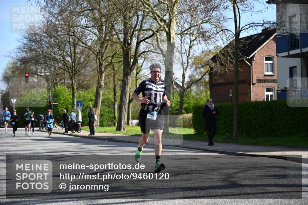 12.04.2026 - 45. Internationalen Wilhelmsburger Insellauf J. Mangold http://msf.ph/oto/9460120 12.04.2026 10:41:40 Ziel 3861, 5545, 2812, 5270, 5416, 4963, 3831, 4602, 4667, 3229, 3201, 2869, 2479, 3892, 4483, 5654, 2836, 4615, 2222, 3419, 4042, 3991, 2262, 2263 meine-sportfotos.de