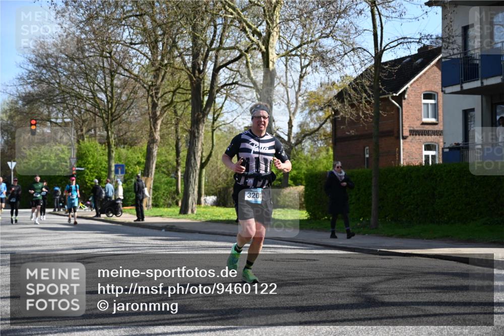 12.04.2026 - 45. Internationalen Wilhelmsburger Insellauf J. Mangold http://msf.ph/oto/9460122 12.04.2026 10:41:40 Ziel 3861, 5545, 2812, 5270, 5416, 4963, 3831, 4602, 4667, 3229, 3201, 2869, 2479, 3892, 4483, 5654, 2836, 4615, 2222, 3419, 4042, 3991, 2262, 2263 meine-sportfotos.de