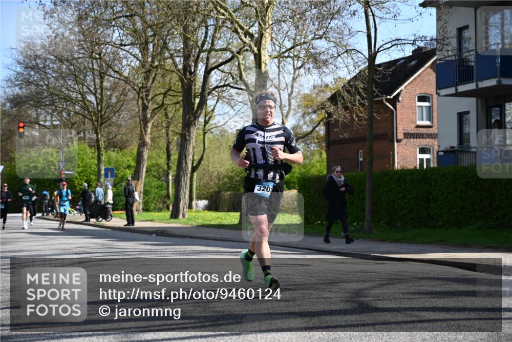 12.04.2026 - 45. Internationalen Wilhelmsburger Insellauf J. Mangold http://msf.ph/oto/9460124 12.04.2026 10:41:40 Ziel 3861, 5545, 2812, 5270, 5416, 4963, 3831, 4602, 4667, 3229, 3201, 2869, 2479, 3892, 4483, 5654, 2836, 4615, 2222, 3419, 4042, 3991, 2262, 2263 meine-sportfotos.de