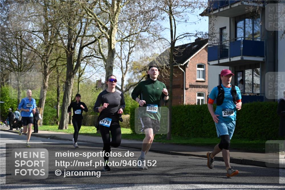12.04.2026 - 45. Internationalen Wilhelmsburger Insellauf J. Mangold http://msf.ph/oto/9460152 12.04.2026 10:41:47 Ziel 4963, 3831, 4602, 4667, 3229, 3201, 2869, 2479, 3892, 4483, 5654, 2836, 4615, 2222, 3419, 4042, 3991, 2262, 2263 meine-sportfotos.de
