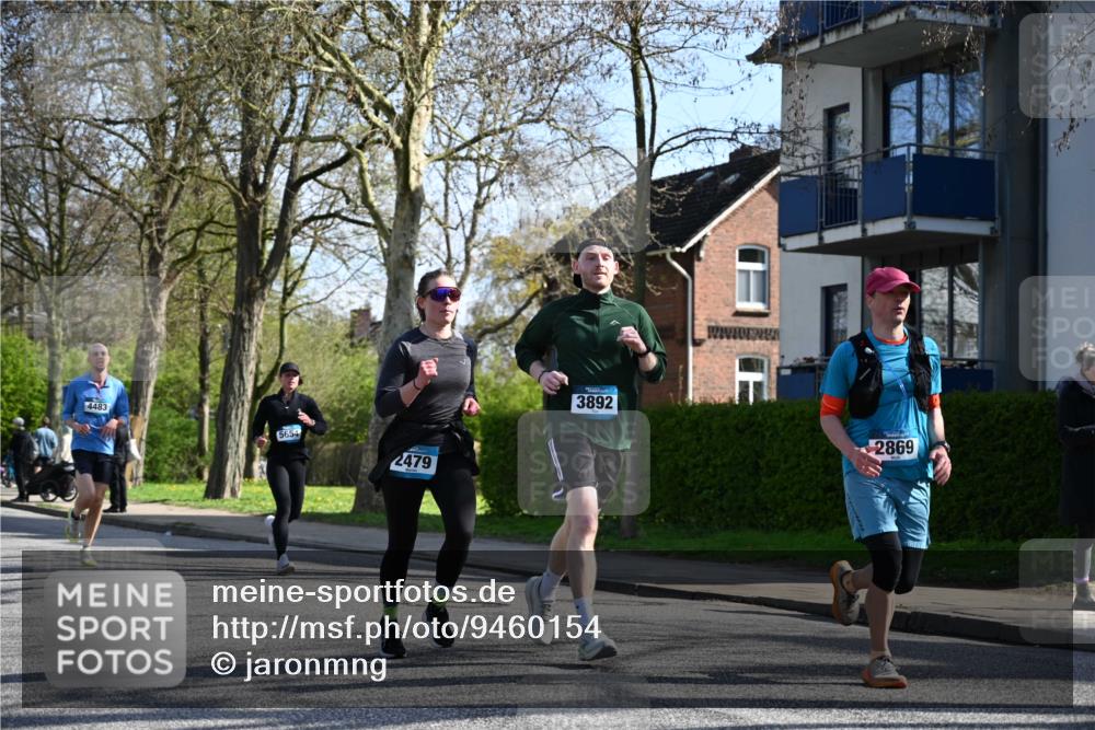12.04.2026 - 45. Internationalen Wilhelmsburger Insellauf J. Mangold http://msf.ph/oto/9460154 12.04.2026 10:41:48 Ziel 4963, 3831, 4602, 4667, 3229, 3201, 2869, 2479, 3892, 4483, 5654, 2836, 4615, 2222, 3419, 4042, 3991, 2262, 2263, 2262, 2263 meine-sportfotos.de