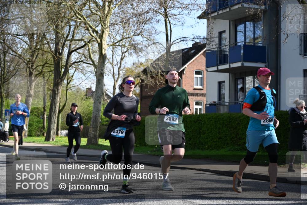 12.04.2026 - 45. Internationalen Wilhelmsburger Insellauf J. Mangold http://msf.ph/oto/9460157 12.04.2026 10:41:48 Ziel 4963, 3831, 4602, 4667, 3229, 3201, 2869, 2479, 3892, 4483, 5654, 2836, 4615, 2222, 3419, 4042, 3991, 2262, 2263, 2262, 2263 meine-sportfotos.de