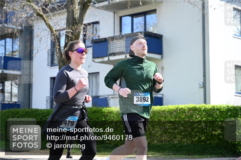 12.04.2026 - 45. Internationalen Wilhelmsburger Insellauf J. Mangold http://msf.ph/oto/9460179 12.04.2026 10:41:49 Ziel 4667, 3229, 3201, 2869, 2479, 3892, 4483, 5654, 2836, 4615, 2222, 3419, 4042, 3991, 2262, 2263 meine-sportfotos.de