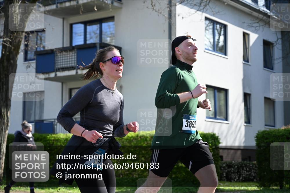 12.04.2026 - 45. Internationalen Wilhelmsburger Insellauf J. Mangold http://msf.ph/oto/9460183 12.04.2026 10:41:49 Ziel 4667, 3229, 3201, 2869, 2479, 3892, 4483, 5654, 2836, 4615, 2222, 3419, 4042, 3991, 2262, 2263 meine-sportfotos.de