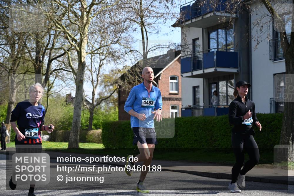 12.04.2026 - 45. Internationalen Wilhelmsburger Insellauf J. Mangold http://msf.ph/oto/9460188 12.04.2026 10:41:50 Ziel 3229, 3201, 2869, 2479, 3892, 4483, 5654, 2836, 4615, 4615, 2222, 3419, 4042, 3991, 2262, 2263 meine-sportfotos.de