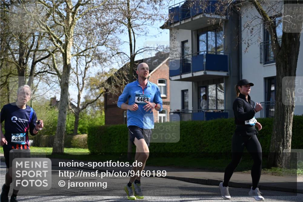 12.04.2026 - 45. Internationalen Wilhelmsburger Insellauf J. Mangold http://msf.ph/oto/9460189 12.04.2026 10:41:50 Ziel 3229, 3201, 2869, 2479, 3892, 4483, 5654, 2836, 4615, 4615, 2222, 3419, 4042, 3991, 2262, 2263 meine-sportfotos.de