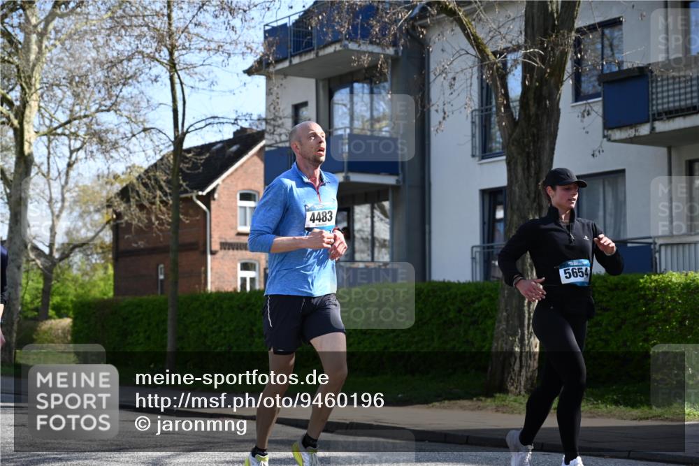 12.04.2026 - 45. Internationalen Wilhelmsburger Insellauf J. Mangold http://msf.ph/oto/9460196 12.04.2026 10:41:51 Ziel 3201, 2869, 2479, 3892, 4483, 5654, 2836, 4615, 2222, 3419, 4042, 3991, 2262, 2263, 2252 meine-sportfotos.de