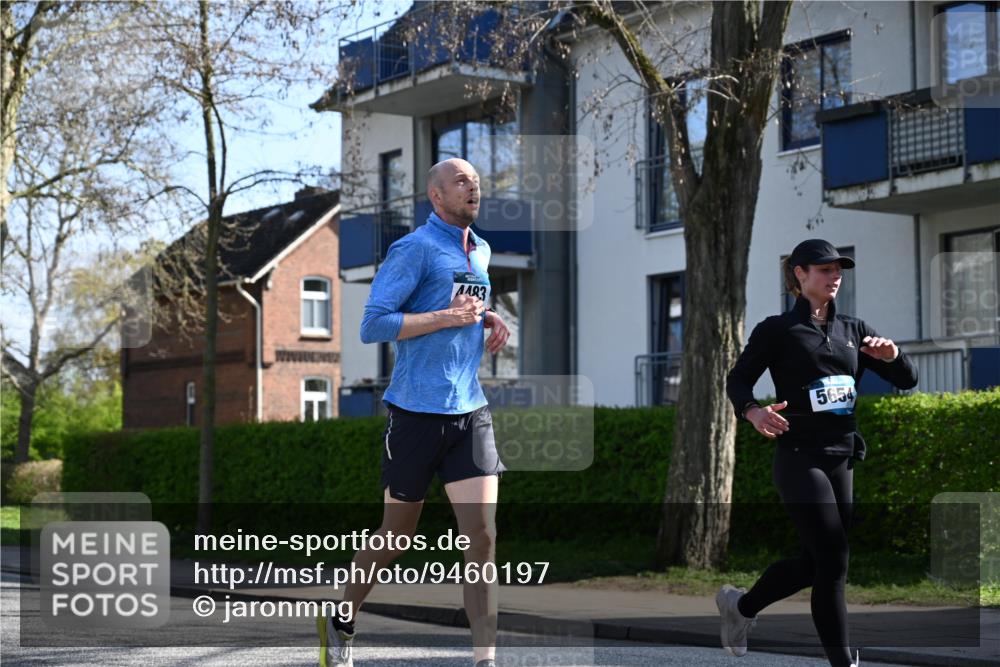 12.04.2026 - 45. Internationalen Wilhelmsburger Insellauf J. Mangold http://msf.ph/oto/9460197 12.04.2026 10:41:51 Ziel 3201, 2869, 2479, 3892, 4483, 5654, 2836, 4615, 2222, 3419, 4042, 3991, 2262, 2263, 2252 meine-sportfotos.de