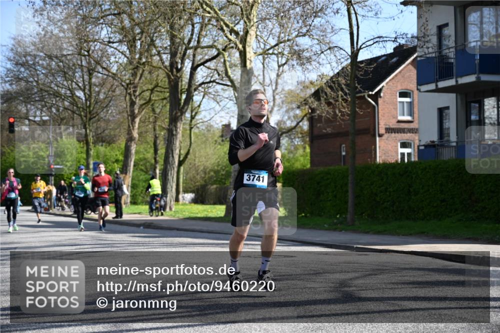 12.04.2026 - 45. Internationalen Wilhelmsburger Insellauf J. Mangold http://msf.ph/oto/9460220 12.04.2026 10:42:03 Ziel 2836, 4615, 2222, 3419, 4042, 3991, 2262, 2263, 2252, 2252, 3091, 5442 meine-sportfotos.de