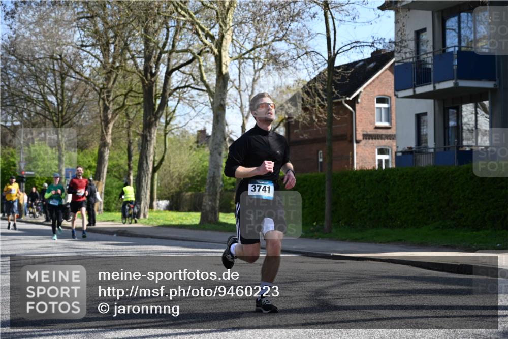 12.04.2026 - 45. Internationalen Wilhelmsburger Insellauf J. Mangold http://msf.ph/oto/9460223 12.04.2026 10:42:03 Ziel 2836, 4615, 2222, 3419, 4042, 3991, 2262, 2263, 2252, 2252, 3091, 5442 meine-sportfotos.de