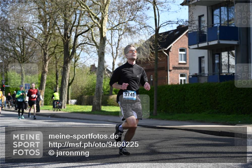12.04.2026 - 45. Internationalen Wilhelmsburger Insellauf J. Mangold http://msf.ph/oto/9460225 12.04.2026 10:42:04 Ziel 2836, 4615, 2222, 3419, 4042, 3991, 2262, 2263, 2252, 3091, 5442 meine-sportfotos.de