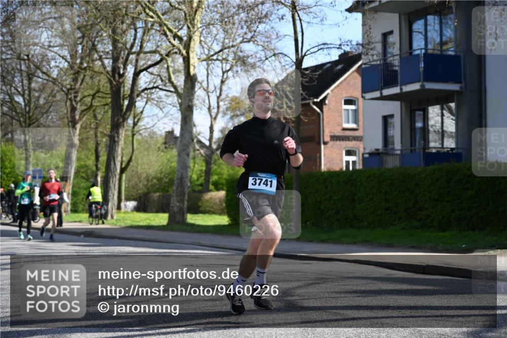 12.04.2026 - 45. Internationalen Wilhelmsburger Insellauf J. Mangold http://msf.ph/oto/9460226 12.04.2026 10:42:04 Ziel 2836, 4615, 2222, 3419, 4042, 3991, 2262, 2263, 2252, 3091, 5442 meine-sportfotos.de