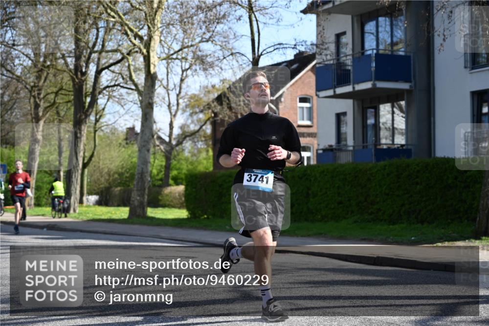 12.04.2026 - 45. Internationalen Wilhelmsburger Insellauf J. Mangold http://msf.ph/oto/9460229 12.04.2026 10:42:04 Ziel 2836, 4615, 2222, 3419, 4042, 3991, 2262, 2263, 2252, 3091, 5442 meine-sportfotos.de