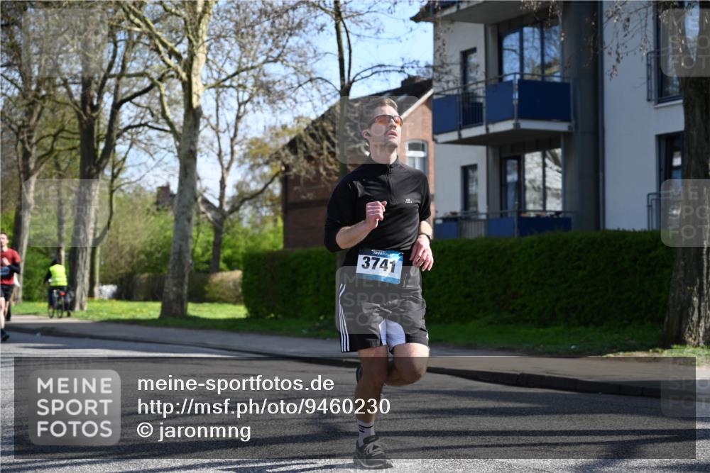 12.04.2026 - 45. Internationalen Wilhelmsburger Insellauf J. Mangold http://msf.ph/oto/9460230 12.04.2026 10:42:04 Ziel 2836, 4615, 2222, 3419, 4042, 3991, 2262, 2263, 2252, 3091, 5442 meine-sportfotos.de