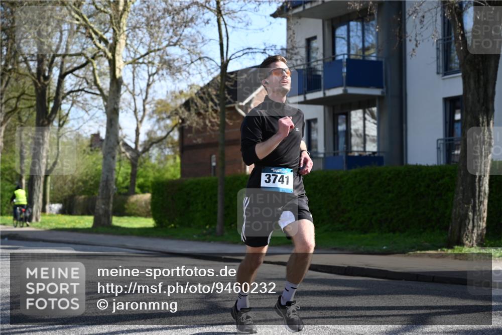 12.04.2026 - 45. Internationalen Wilhelmsburger Insellauf J. Mangold http://msf.ph/oto/9460232 12.04.2026 10:42:04 Ziel 2836, 4615, 2222, 3419, 4042, 3991, 2262, 2263, 2252, 3091, 5442 meine-sportfotos.de