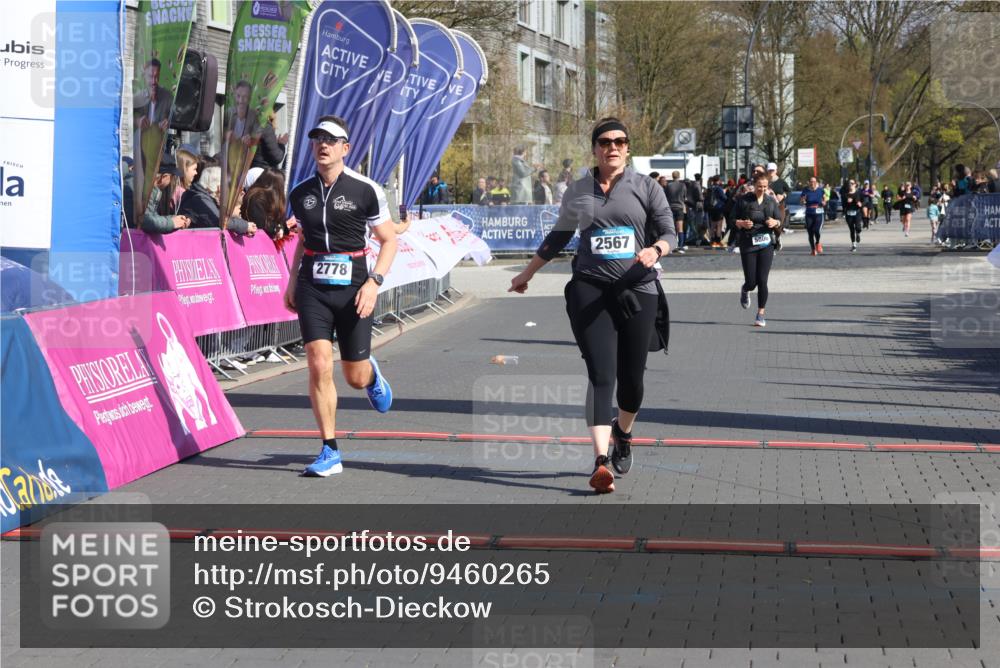 12.04.2026 - 45. Internationalen Wilhelmsburger Insellauf Strokosch-Dieckow http://msf.ph/oto/9460265 12.04.2026 11:07:44 Ziel 2567, 2778 meine-sportfotos.de