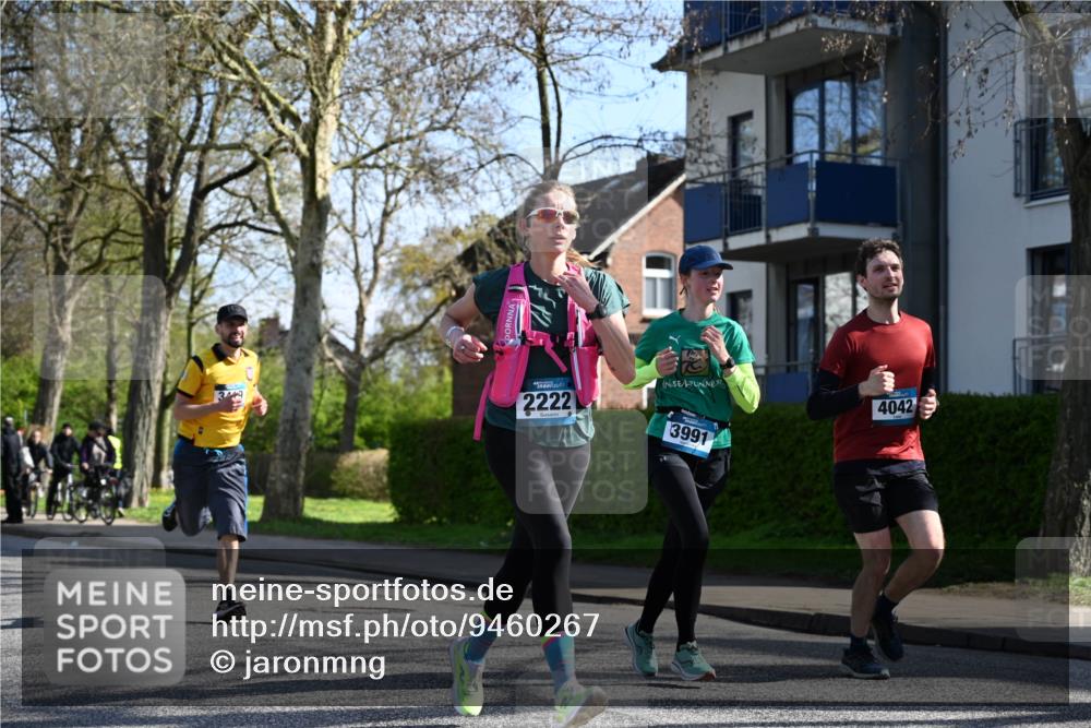 12.04.2026 - 45. Internationalen Wilhelmsburger Insellauf J. Mangold http://msf.ph/oto/9460267 12.04.2026 10:42:09 Ziel 4615, 2222, 3419, 4042, 3991, 2262, 2263, 2252, 3091, 5442, 5273 meine-sportfotos.de