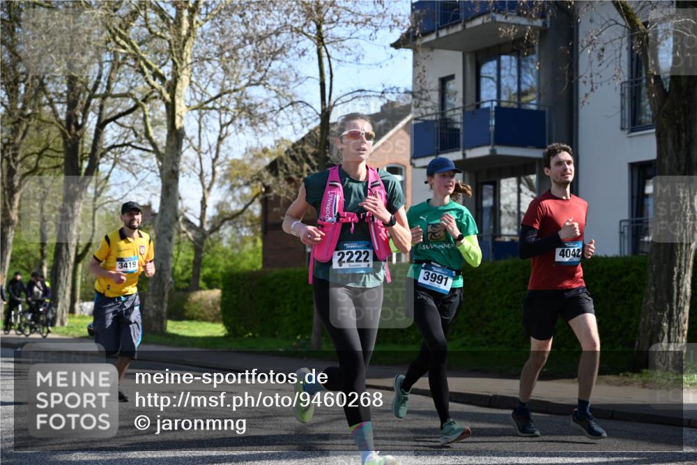 12.04.2026 - 45. Internationalen Wilhelmsburger Insellauf J. Mangold http://msf.ph/oto/9460268 12.04.2026 10:42:09 Ziel 4615, 2222, 3419, 4042, 3991, 2262, 2263, 2252, 3091, 5442, 5273 meine-sportfotos.de