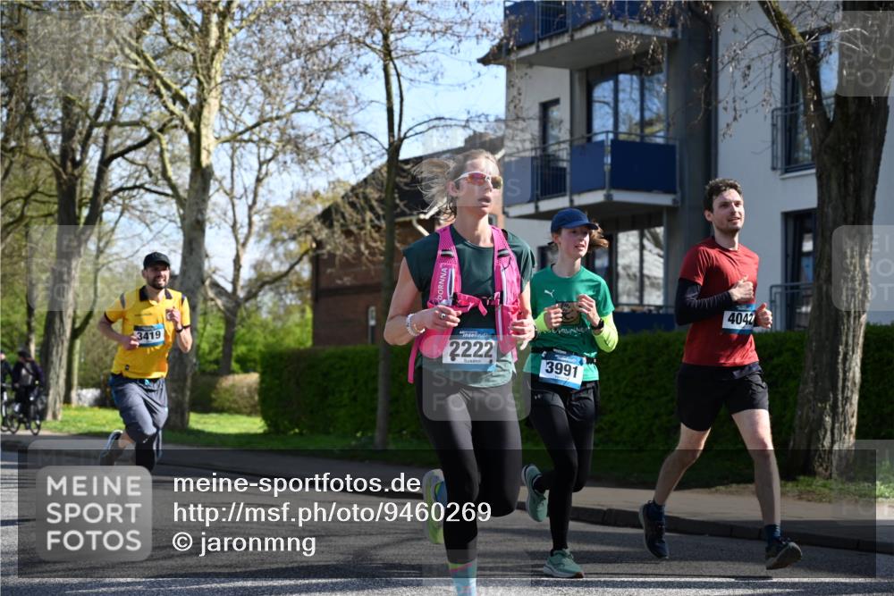 12.04.2026 - 45. Internationalen Wilhelmsburger Insellauf J. Mangold http://msf.ph/oto/9460269 12.04.2026 10:42:10 Ziel 4615, 2222, 3419, 4042, 3991, 2262, 2263, 2252, 3091, 5442, 5273, 2724 meine-sportfotos.de