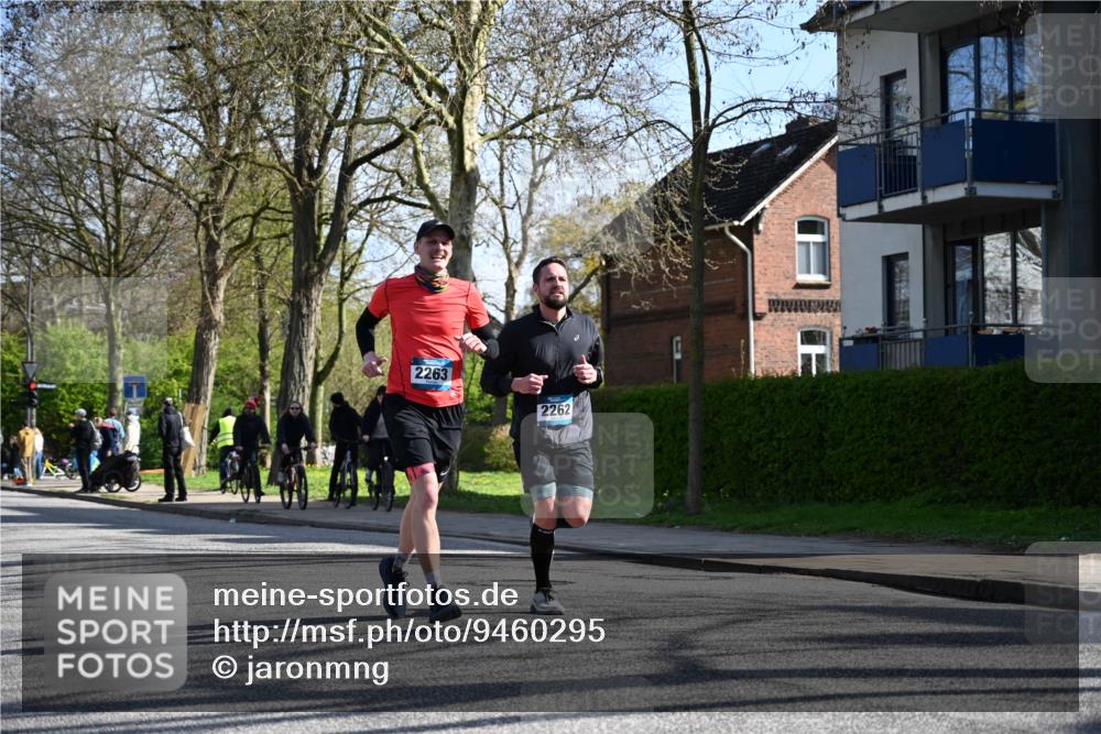 12.04.2026 - 45. Internationalen Wilhelmsburger Insellauf J. Mangold http://msf.ph/oto/9460295 12.04.2026 10:42:12 Ziel 4615, 2222, 3419, 4042, 3991, 2262, 2263, 2252, 3091, 5442, 5273, 2724, 2500, 3021 meine-sportfotos.de
