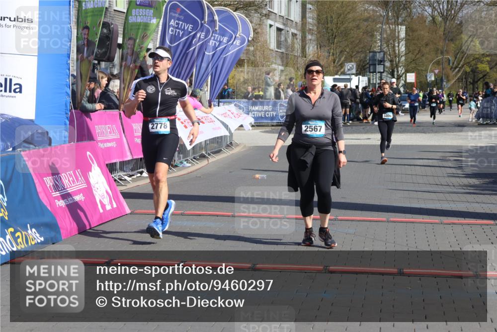 12.04.2026 - 45. Internationalen Wilhelmsburger Insellauf Strokosch-Dieckow http://msf.ph/oto/9460297 12.04.2026 11:07:44 Ziel 2567, 2778 meine-sportfotos.de