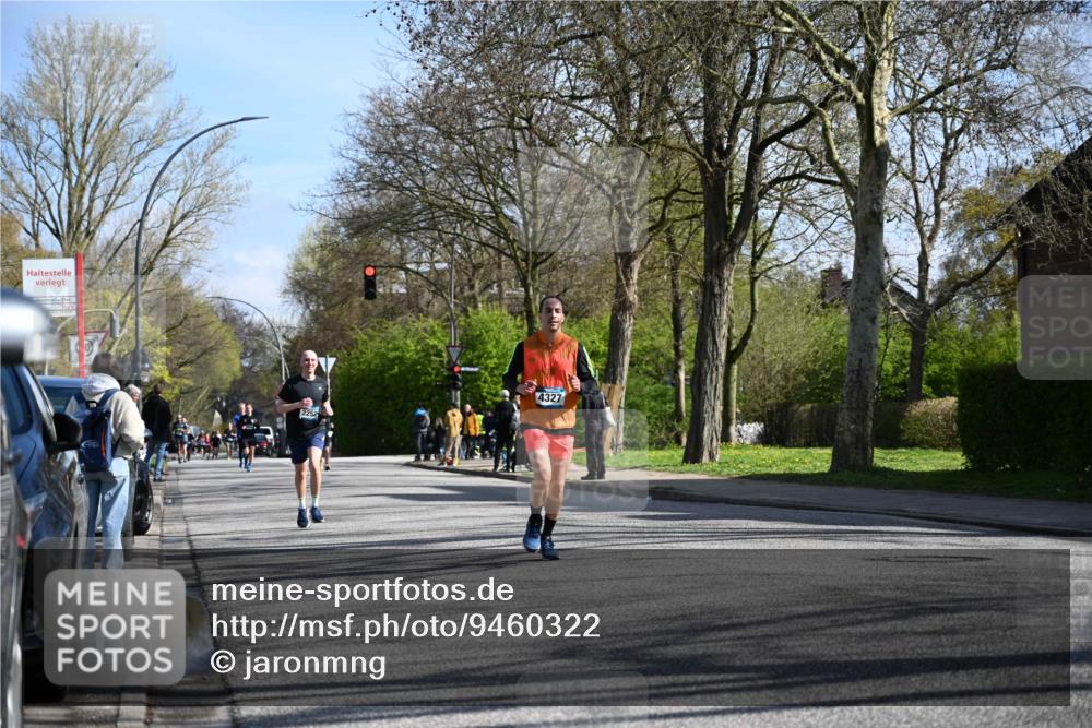 12.04.2026 - 45. Internationalen Wilhelmsburger Insellauf J. Mangold http://msf.ph/oto/9460322 12.04.2026 10:42:25 Ziel 2262, 2263, 2252, 3091, 5442, 5273, 2724, 2500, 3021, 5751, 5794, 3779, 5840, 2406, 4377 meine-sportfotos.de