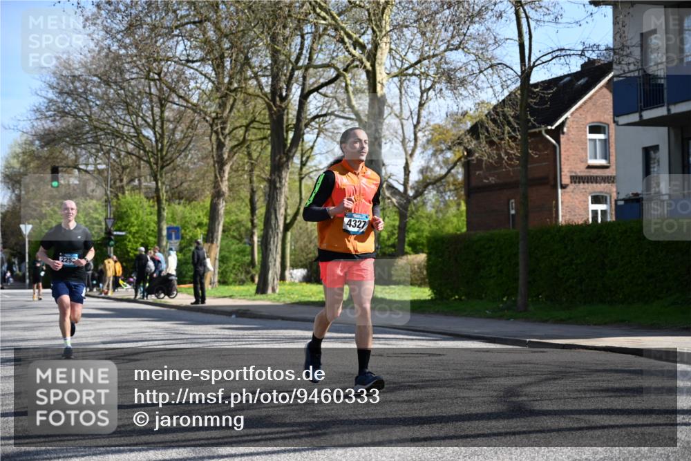 12.04.2026 - 45. Internationalen Wilhelmsburger Insellauf J. Mangold http://msf.ph/oto/9460333 12.04.2026 10:42:27 Ziel 2252, 3091, 5442, 5273, 2724, 2500, 3021, 5751, 5794, 5794, 3779, 5840, 2406, 4377, 3086, 3227, 4974 meine-sportfotos.de