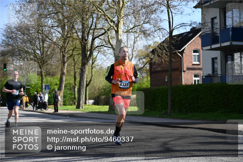 12.04.2026 - 45. Internationalen Wilhelmsburger Insellauf J. Mangold http://msf.ph/oto/9460337 12.04.2026 10:42:27 Ziel 2252, 3091, 5442, 5273, 2724, 2500, 3021, 5751, 5794, 5794, 3779, 5840, 2406, 4377, 3086, 3227, 4974 meine-sportfotos.de