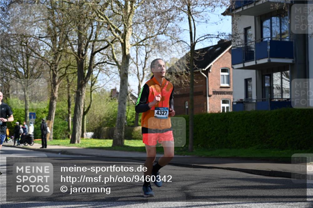12.04.2026 - 45. Internationalen Wilhelmsburger Insellauf J. Mangold http://msf.ph/oto/9460342 12.04.2026 10:42:28 Ziel 2252, 3091, 5442, 5273, 2724, 2500, 3021, 5751, 5794, 3779, 5840, 2406, 4377, 3086, 3227, 4974, 5705 meine-sportfotos.de