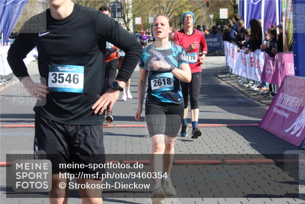 12.04.2026 - 45. Internationalen Wilhelmsburger Insellauf Strokosch-Dieckow http://msf.ph/oto/9460354 12.04.2026 10:50:15 Ziel 2618, 2176, 2054, 3329, 3459 meine-sportfotos.de